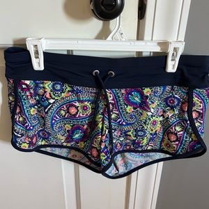 Athleta swim shorts size medium